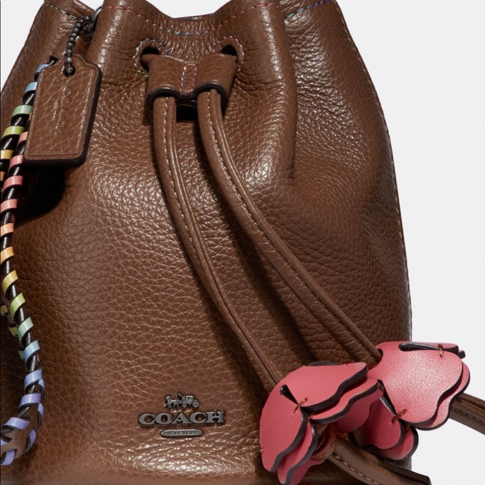 ISO😍 coach petal wristlet